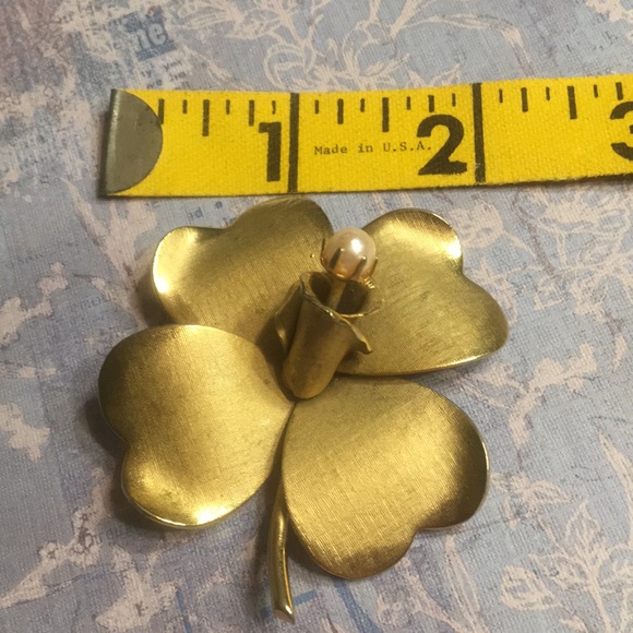 Dogwood Gold Tone Pearl Brooch - Picture 3 of 3